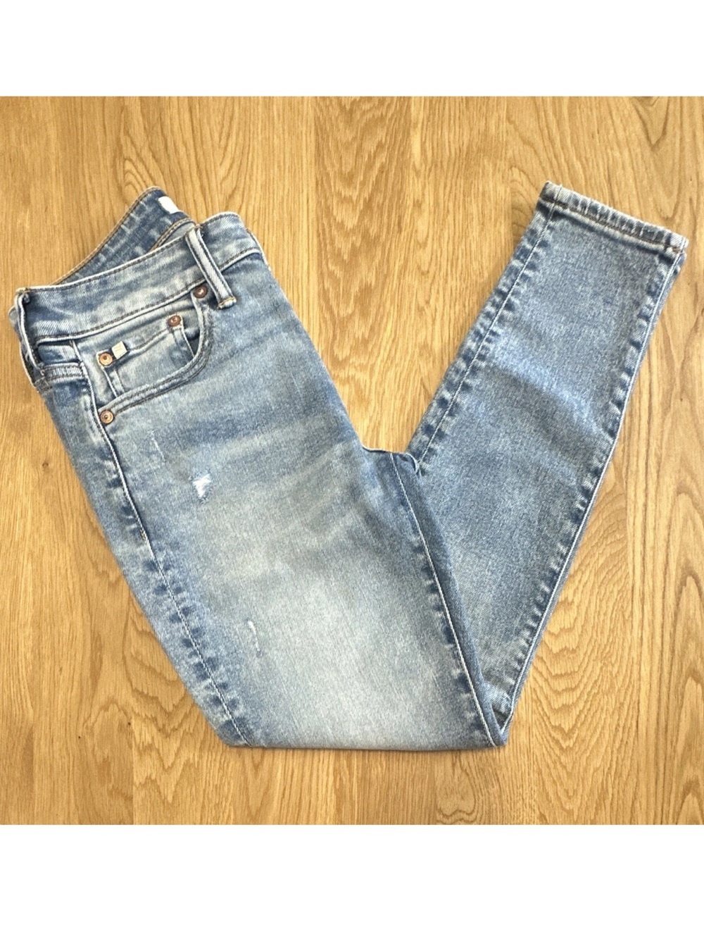 NWOT American Eagle Outfitters Premium Light Wash High-Rise Slim Jeans 4S